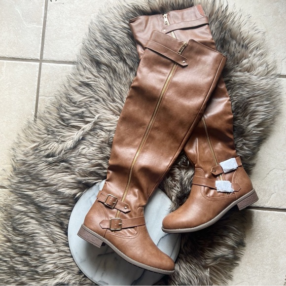 NIB Forever Justina Boots - Picture 2 of 14